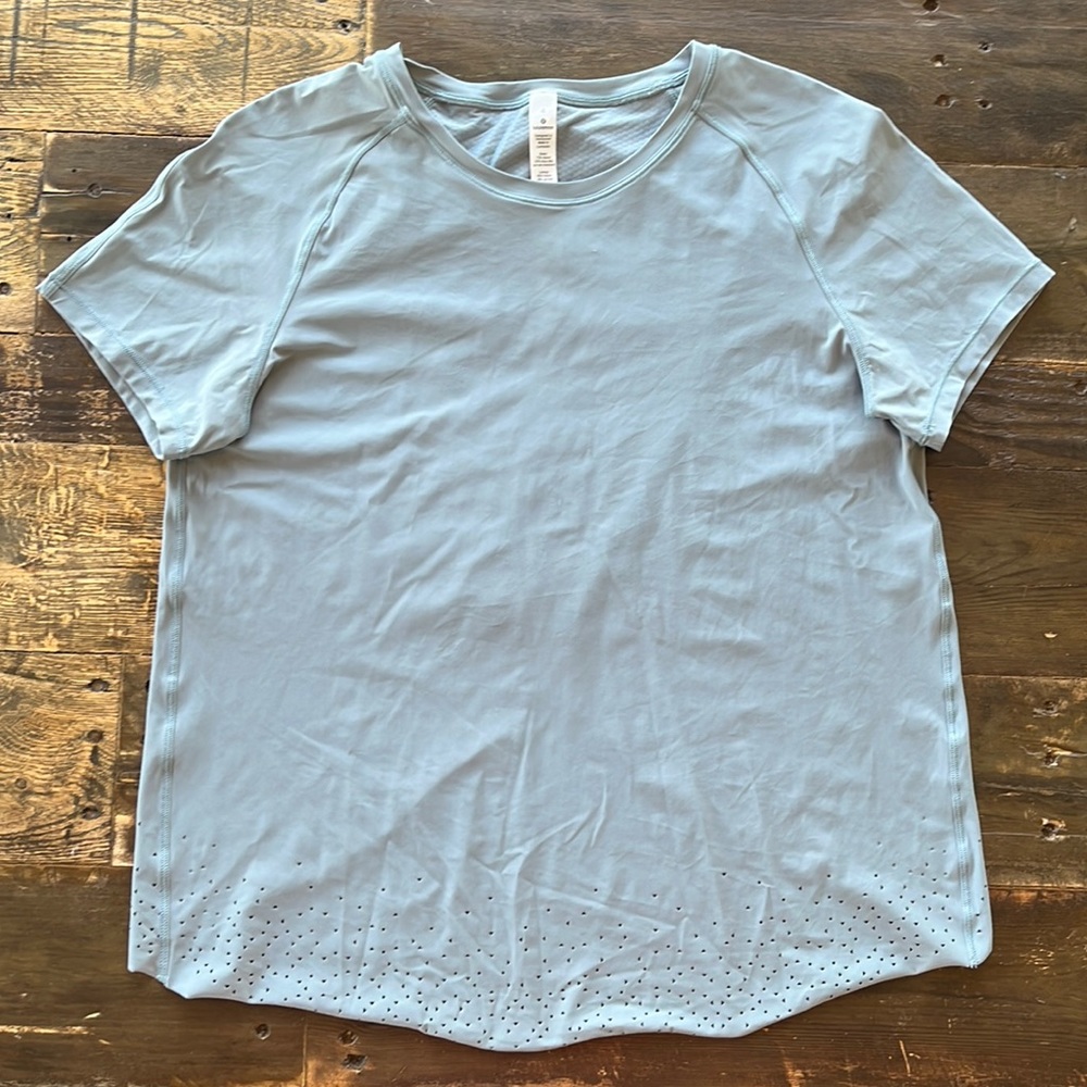 Lululemon Size 4 Dusty Blue Open Up Tie Back Tee